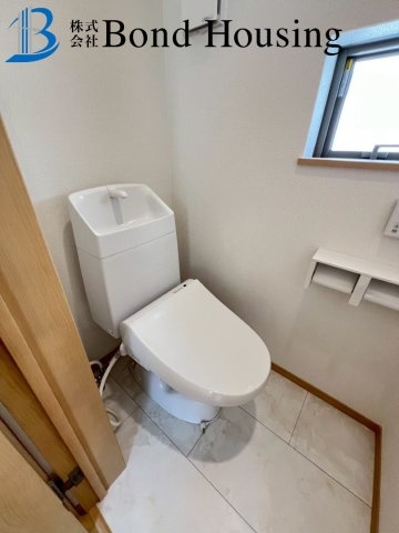 小中学校まで徒歩10分以内　桃山台3丁目　新築戸建　１号棟のトイレ