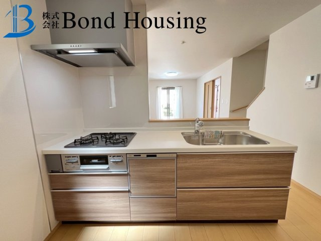 小中学校まで徒歩10分以内　桃山台3丁目　新築戸建　１号棟のキッチン