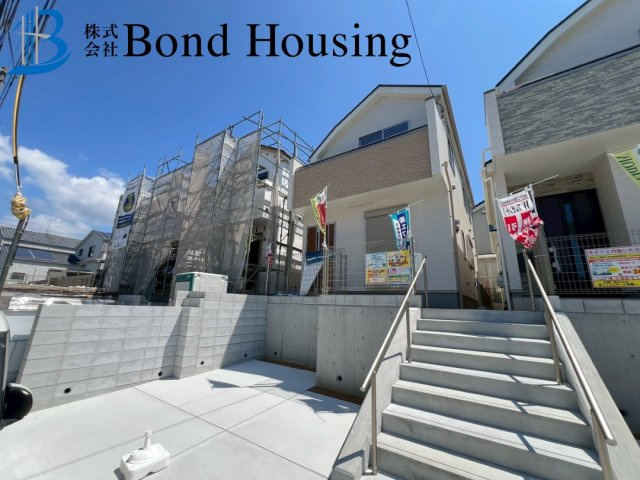 小中学校まで徒歩10分以内　桃山台3丁目　新築戸建　１号棟の外観