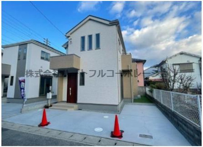【外観】 | 明石市西明石東町3期　2号棟　新築戸建 | 建物外観を気になさる方へ、見た目の良い物件です
