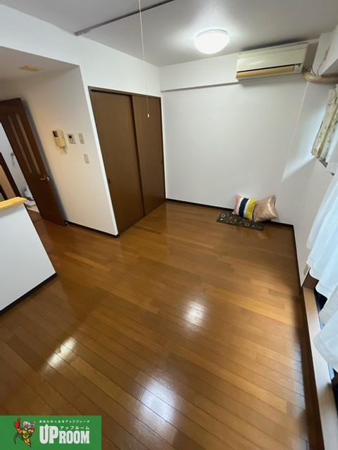 柿の木坂の洋室