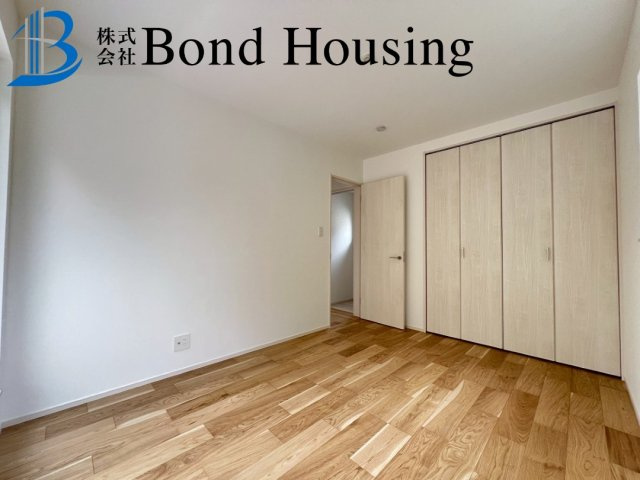 使い勝手良好な間取り　押部谷町西盛第2　2号棟の洋室