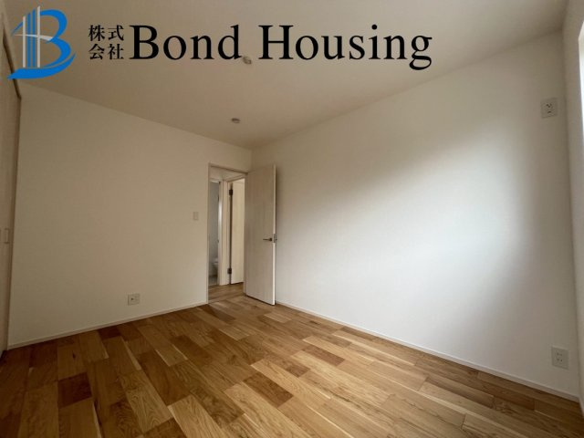 使い勝手良好な間取り　押部谷町西盛第2　2号棟の洋室