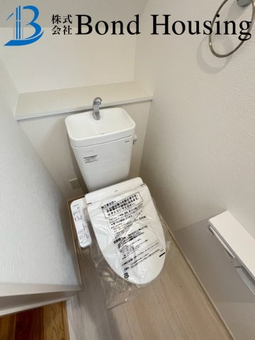 使い勝手良好な間取り　押部谷町西盛第2　2号棟のトイレ