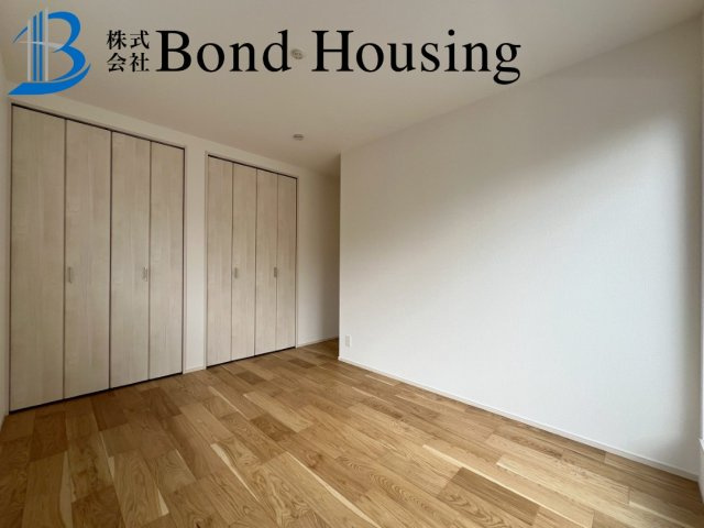 使い勝手良好な間取り　押部谷町西盛第2　2号棟の洋室