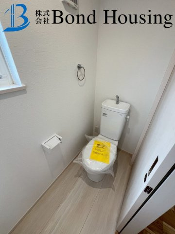 使い勝手良好な間取り　押部谷町西盛第2　2号棟のトイレ