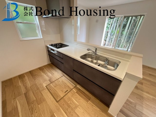 使い勝手良好な間取り　押部谷町西盛第2　2号棟のキッチン