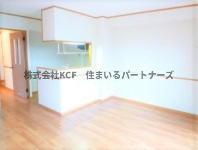 【内装】 | Dearcortkawanami | 明るい色調の室内です