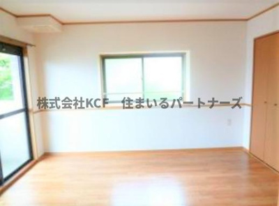 【洋室】 | Dearcortkawanami | 使い勝手のいい洋室です