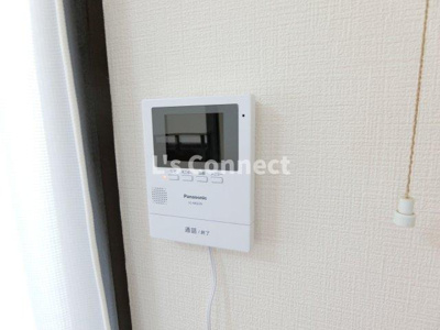 【セキュリティ】 | 越路第一コーポナバタ | 突然の来客時もＴＶモニターホンでしっかり確認。