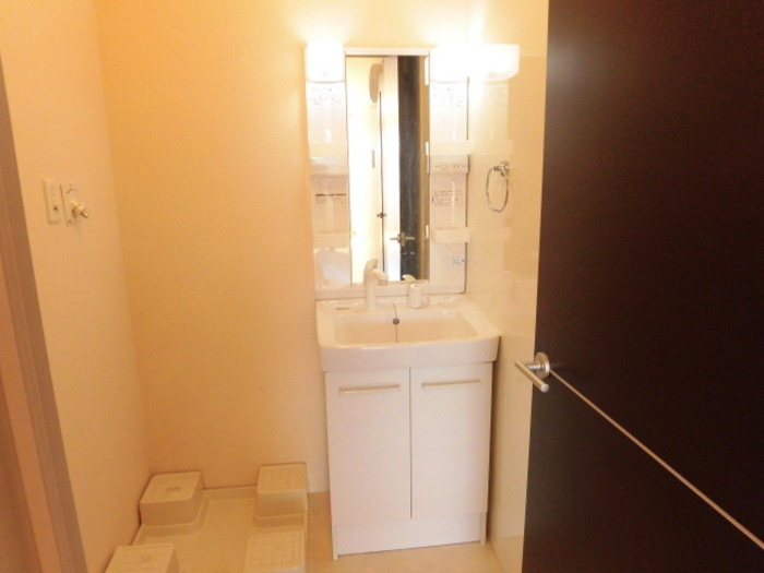 ソルト・レイクの独立洗面台|洗面室