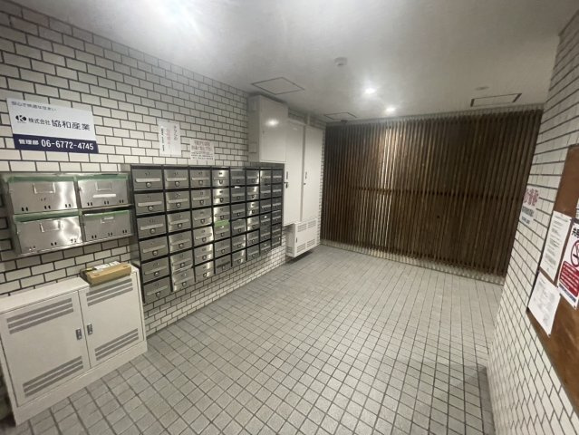 サンプラザ南京終のエントランス
