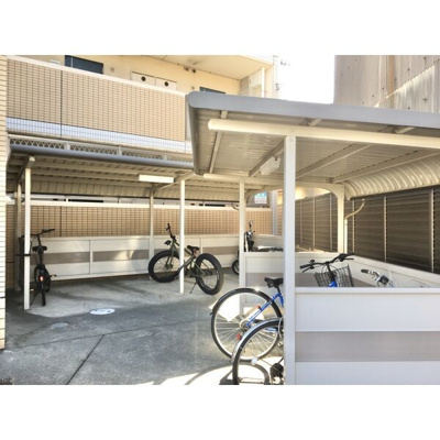 【駐車場】 | リバージュA