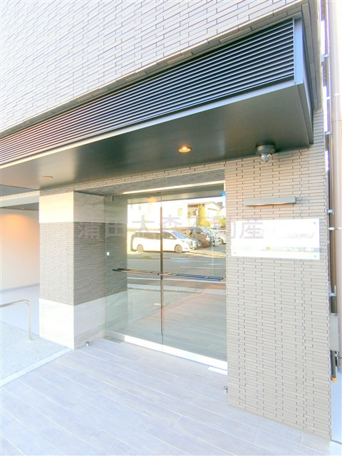 ディアレイシャス新蒲田のエントランス