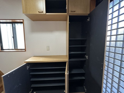 【玄関】 | 清瀬市上清戸2丁目リフォーム済み戸建 | シューズボックス