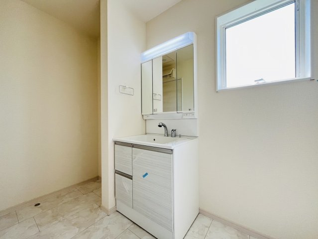 知多信濃川東部土地区画整理全６棟『仲介手数料無料』新築戸建ての独立洗面台