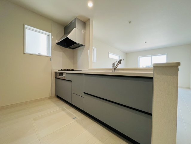 知多信濃川東部土地区画整理全６棟『仲介手数料無料』新築戸建てのキッチン