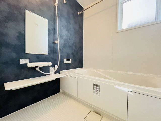 知多信濃川東部土地区画整理全６棟『仲介手数料無料』新築戸建ての浴室