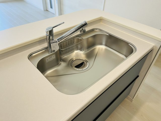 知多信濃川東部土地区画整理全６棟『仲介手数料無料』新築戸建てのキッチン