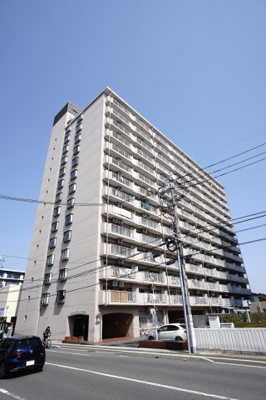 【外観】 | 【上質リノベ】パストラルハイム宇品 | 現地（2025年3月28日12：00頃）撮影