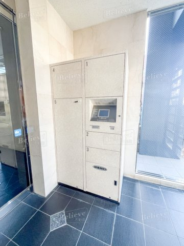 クィーンズ久留米ステーションスクエアのエントランス|宅配BOX付きで不在時の荷物の受け取りに便利です☆