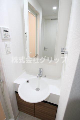 メインステージ東神奈川Ⅱの独立洗面台