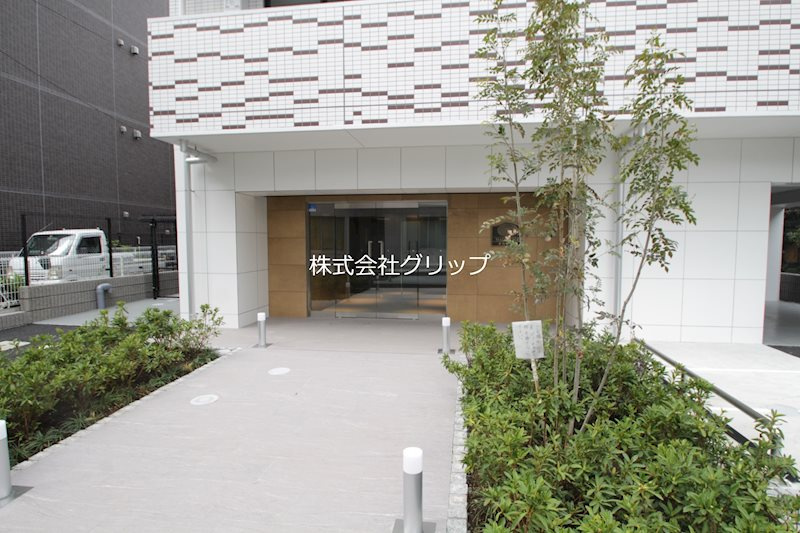 メインステージ東神奈川Ⅱのエントランス