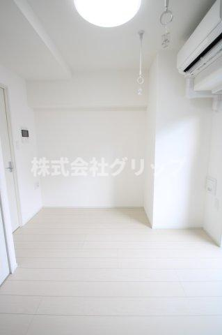 メインステージ東神奈川Ⅱの居間・リビング