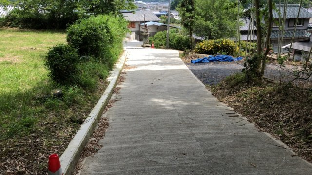 丹波市柏原町挙田の売地の前面道路含む現地写真