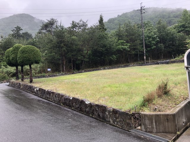 丹波市山南町玉巻の売地の前面道路含む現地写真