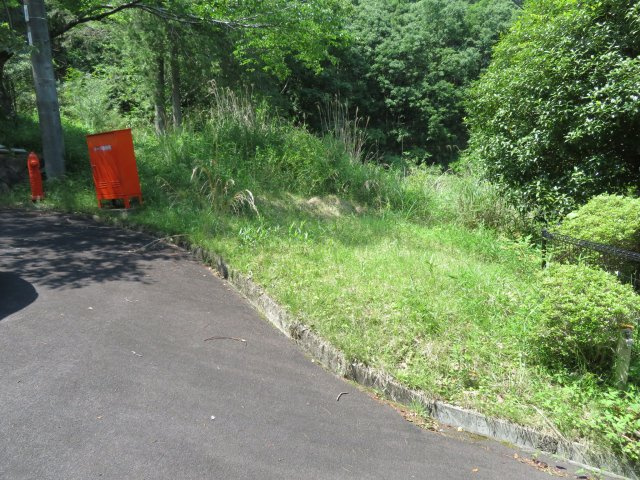丹波市山南町玉巻の売地の前面道路含む現地写真