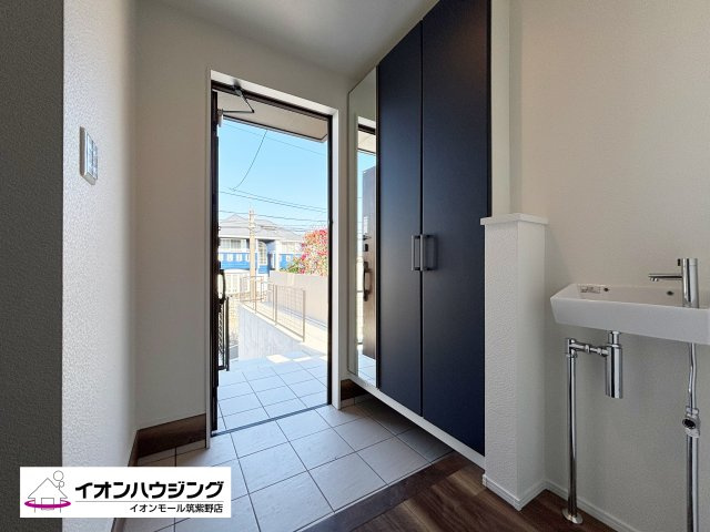 グレイスカーサ柏原2丁目1号棟