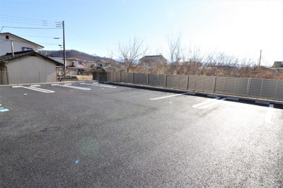 【駐車場】 | ノイハイマート屋形