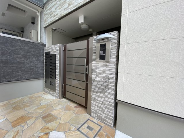 フジパレス弥刀2番館のエントランス