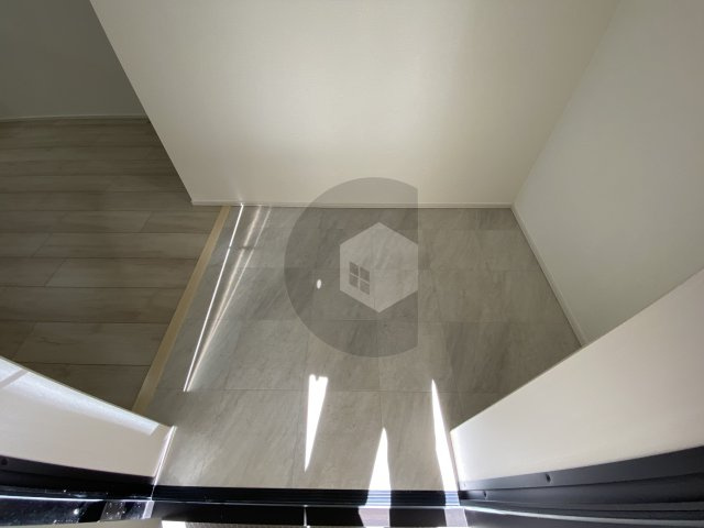 フジパレス弥刀2番館の玄関