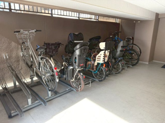 【駐輪場】 | サンメゾン京都二条月光町ゲート