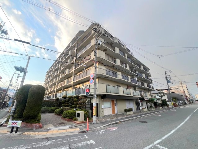 ◆ＪＲ丹波口駅まで徒歩７分◆３沿線利用ＯＫ◆リフォーム完了済みの美室◆壬生グランドハイツの外観|外観