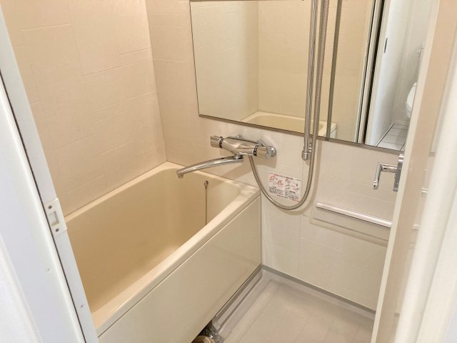 【浴室】 | ナビールコート白金 | 別号室の写真になります。現況優先。