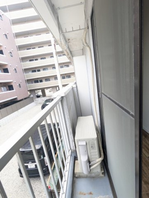 【バルコニー】 | 川崎ビル | 別号室の写真になります。現況優先。