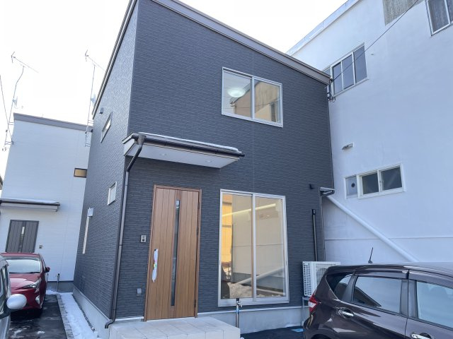 新築建売　八戸市類家字堤端A棟の外観