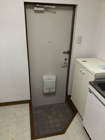 メゾンアルデバランの玄関