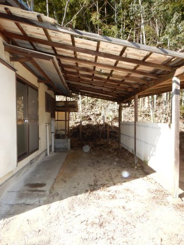 倉敷IC近くの倉庫の駐車場