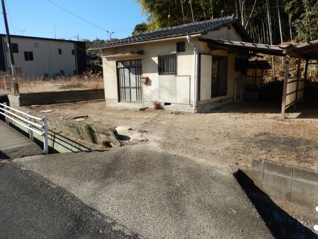 倉敷IC近くの倉庫の外観