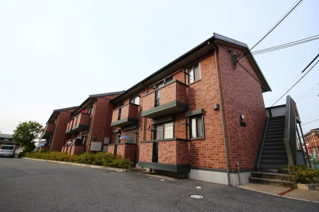 フローラ山の下の外観