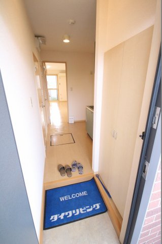 フローラ山の下の玄関|※お部屋により仕様が異なる場合がございます※