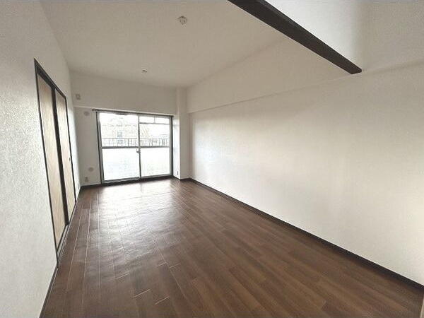 サンライズ御瑞宝Iの居間・リビング