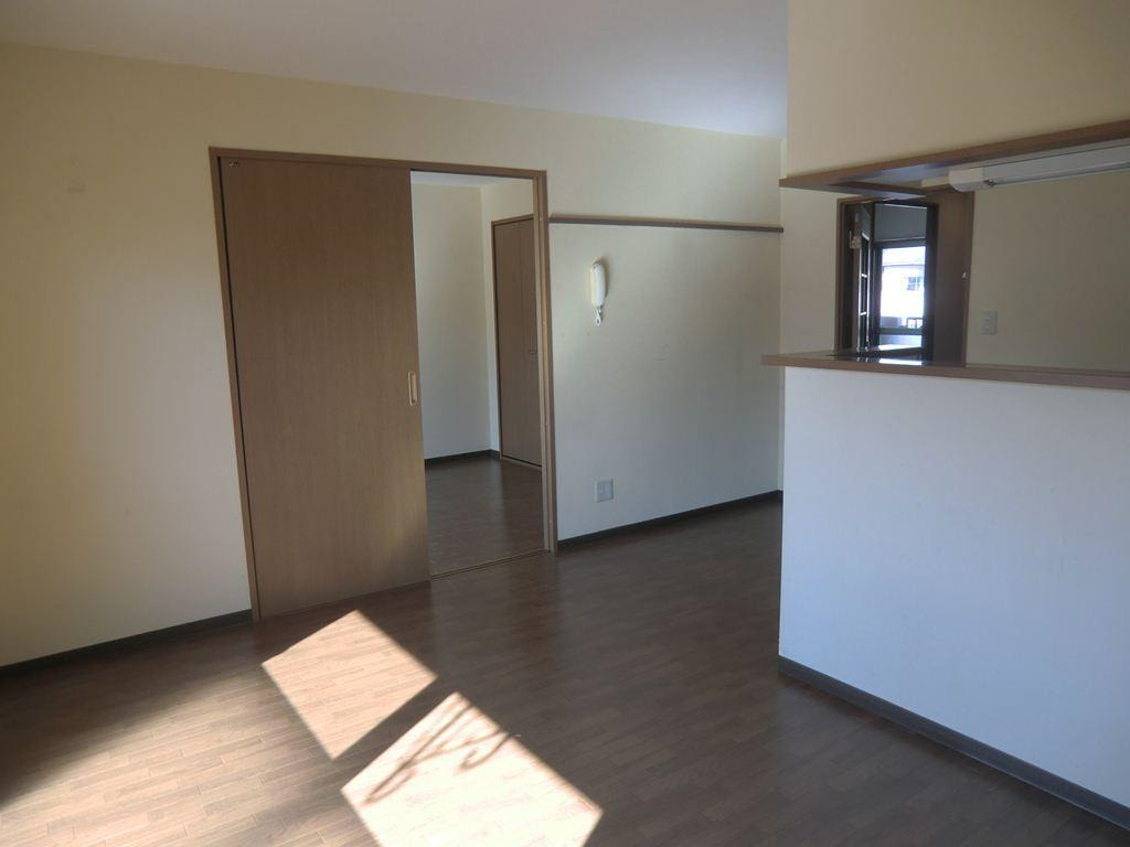 レジェンサンフラワーIの居間・リビング|ゆったり過ごせるリビングです