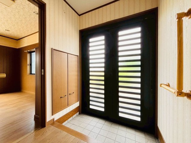 中古戸建　大垣市三塚町　平成12年築の玄関