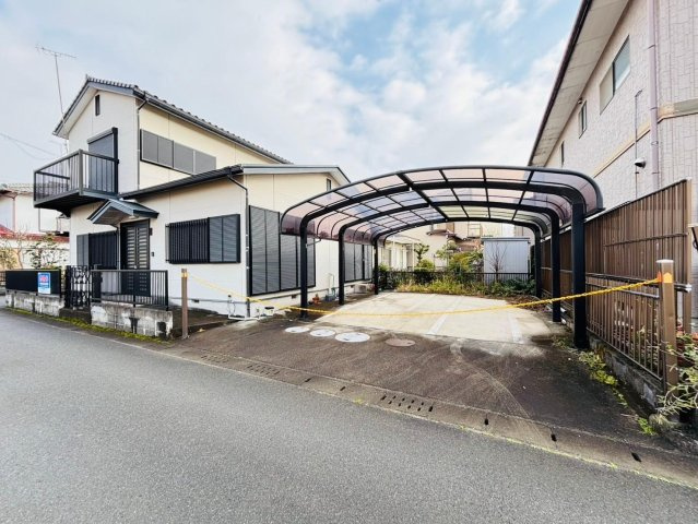 中古戸建　大垣市三塚町　平成12年築の駐車場