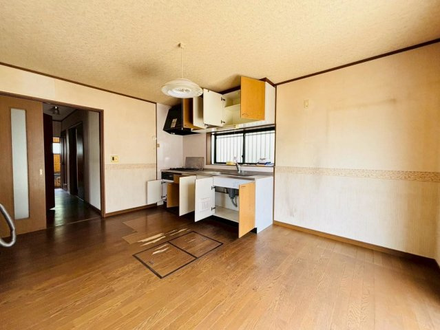中古戸建　大垣市三塚町　平成12年築の居間・リビング